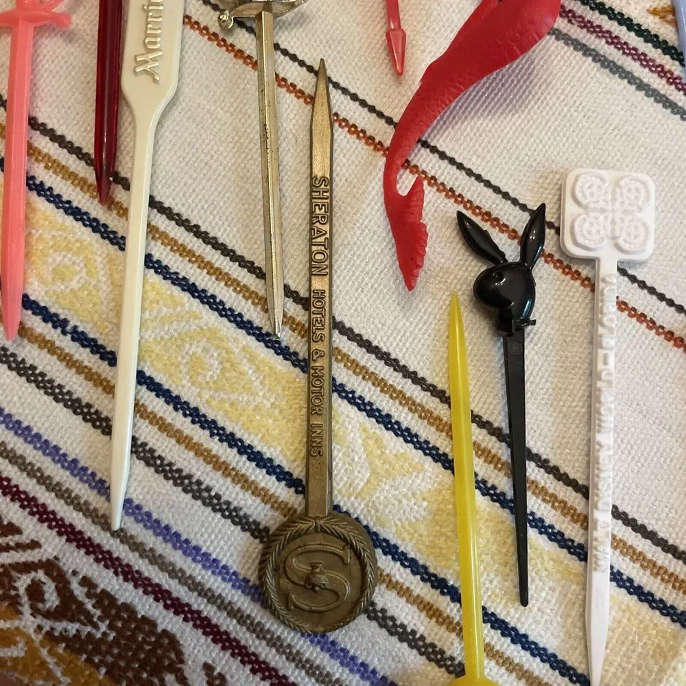 Vintage‎ Cocktail Picks, Swizzle Sticks, Appetizer (lot A)